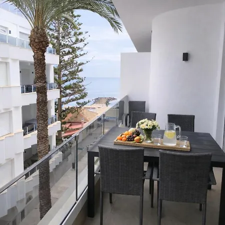 Апартаменты Sunny Coast Apt. 3br, 2baths, Ac & Heated Pool Торевьиа