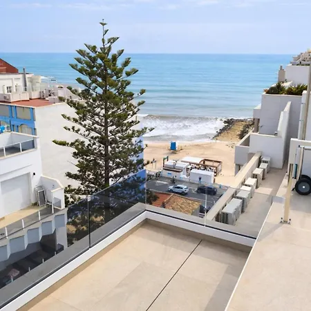 Sunny Coast Apt. 3br, 2baths, Ac & Heated Pool Торевьиа